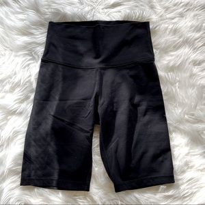 Aritzia TNA Biker Shorts